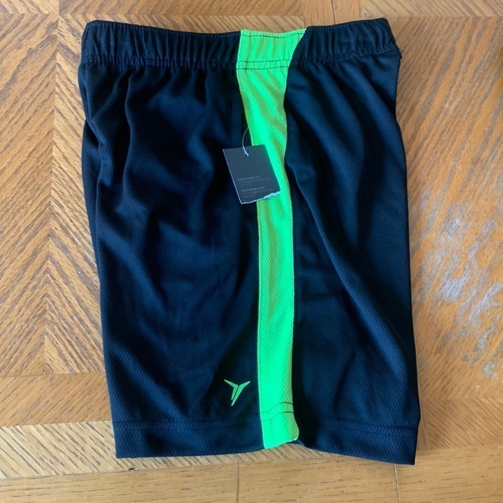 Shorts - Picture 1 of 3